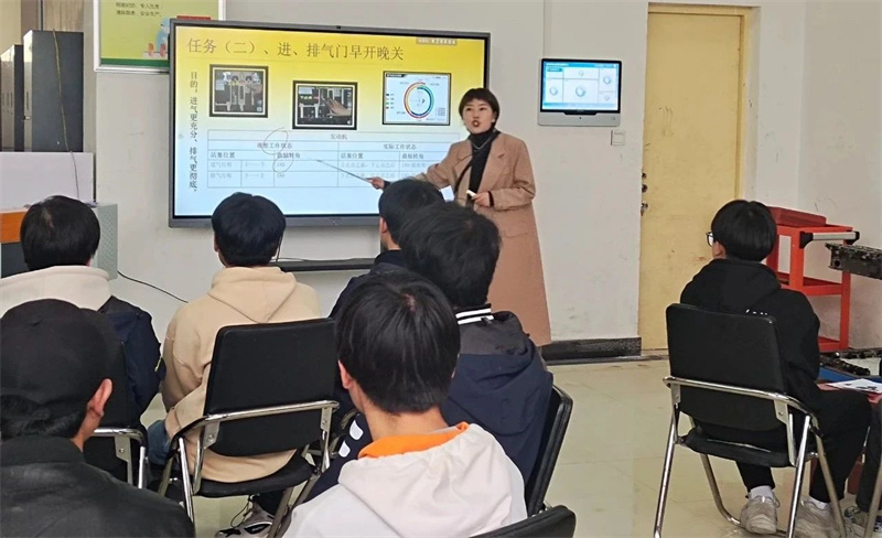立足课堂提能力 以赛促教共成长