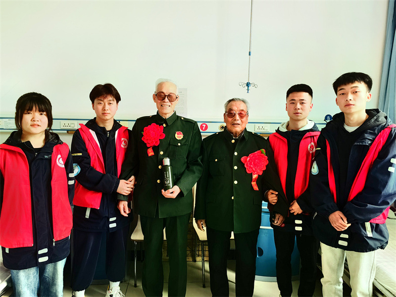 陈仓区职业教育中心举行“3·5学雷锋”志愿服务活动启动仪式