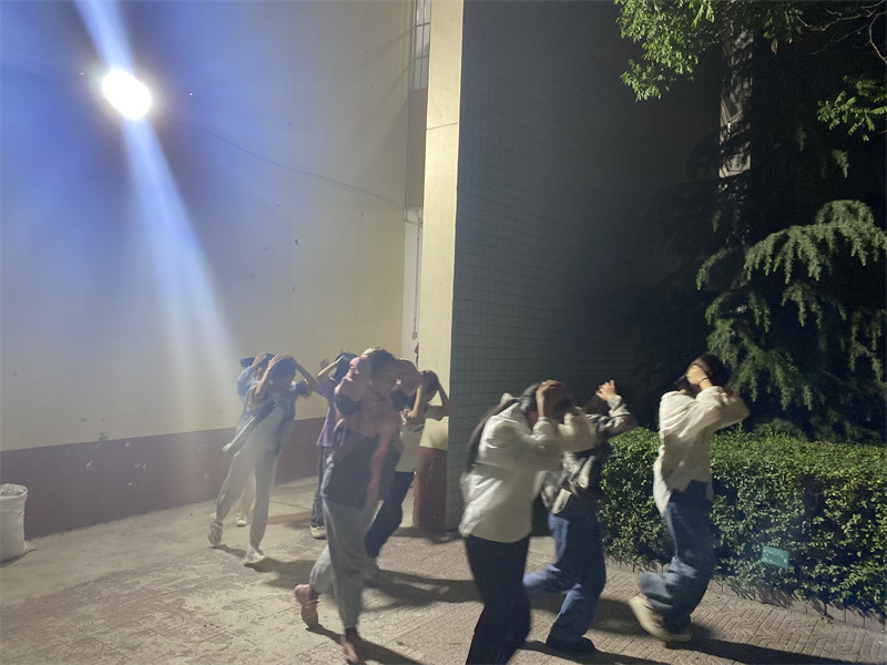 增强忧患意识，强化应急观念，共建平安校园