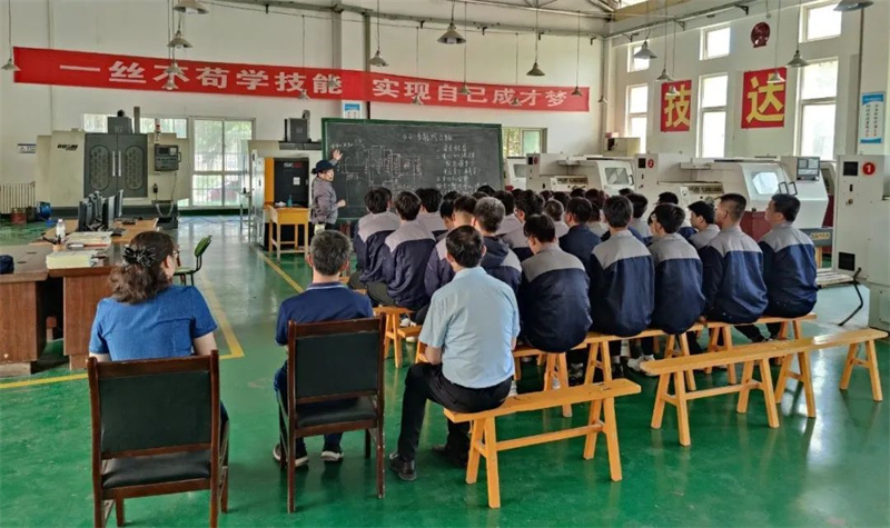 陈仓区职业教育中心接受陕西省中等职业学校“双达标”省级复核验收