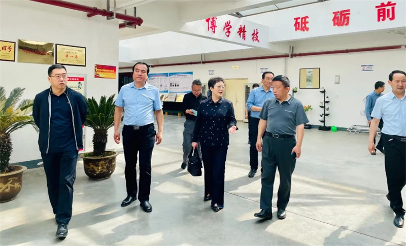 陈仓区职业教育中心接受陕西省中等职业学校“双达标”省级复核验收