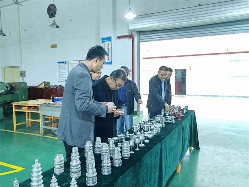 陈仓区关工委“关爱明天 普法先行” 法治教育宣讲活动进校园