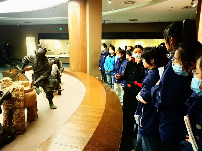 陈仓职教中心赴宝鸡青铜器博物院开展研学实践活动